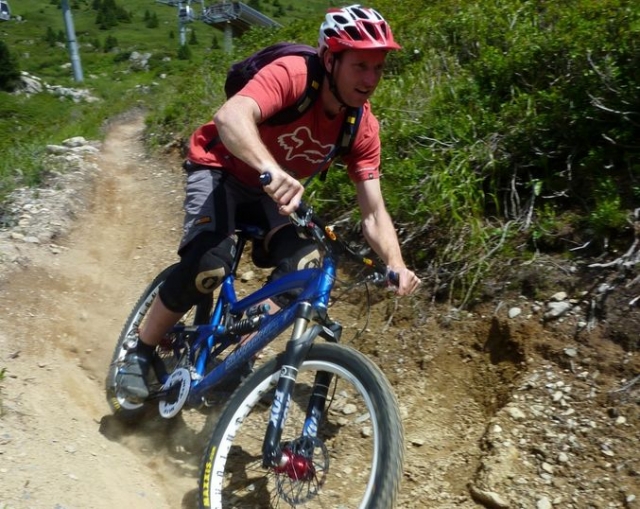  Descenso en bicicleta de cerro en el Col du Galibier